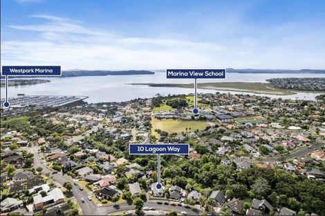 Photo of property in 10 Lagoon Way, West Harbour, Auckland, 0618