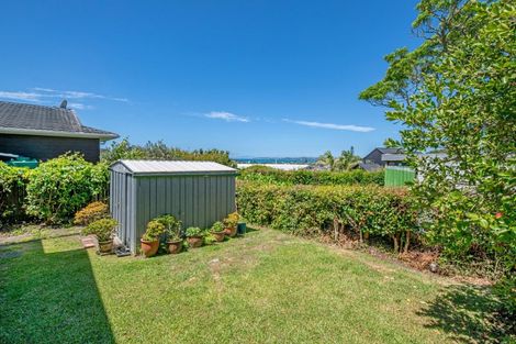 Photo of property in 1/213 Hibiscus Coast Highway, Red Beach, 0932