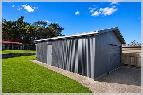 Photo of property in 13 Dewe Terrace, Foxton Beach, Foxton, 4815