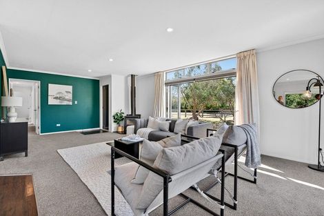 Photo of property in 8 Redwood Lane, Martinborough, 5711