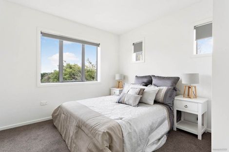 Photo of property in 1/6 John Jennings Drive, Oteha, Auckland, 0632