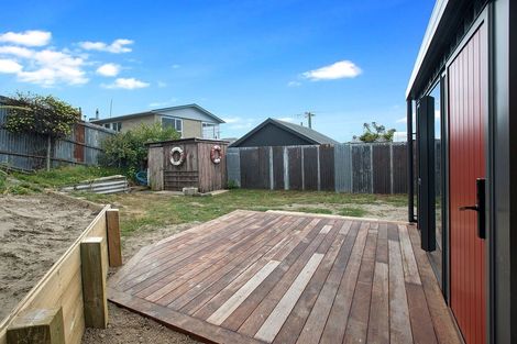 Photo of property in 347 Marine Parade, New Brighton, Christchurch, 8061