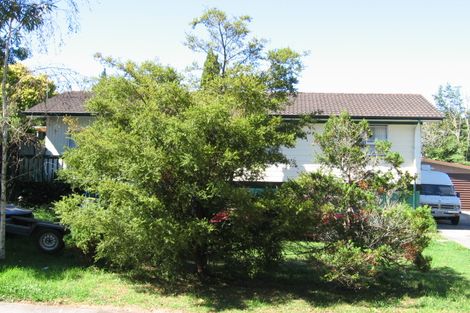 Photo of property in 6 Woodman Place, West Harbour, Auckland, 0618