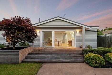 Photo of property in 43 Wai-iti Terrace, Burnside, Christchurch, 8052