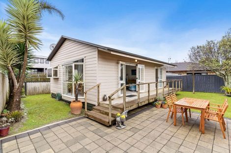 Photo of property in 74a Tiraumea Drive, Pakuranga, Auckland, 2010
