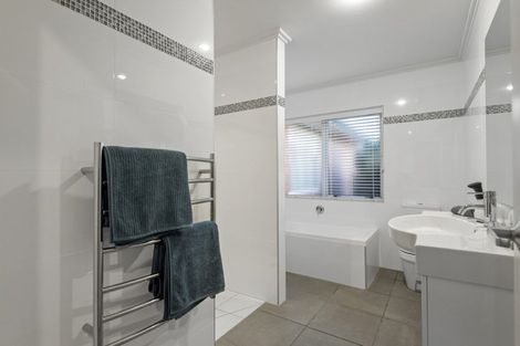 Photo of property in 361 Waitoki Road, Waitoki, Kaukapakapa, 0871