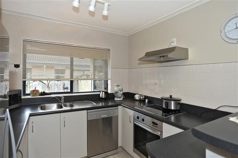 Photo of property in 17 Oteki Park Drive, Welcome Bay, Tauranga, 3112