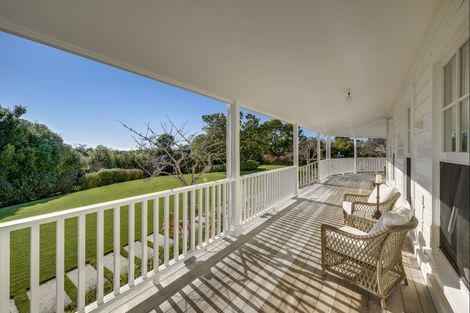 Photo of property in 59 Busby Hill, Havelock North, 4130