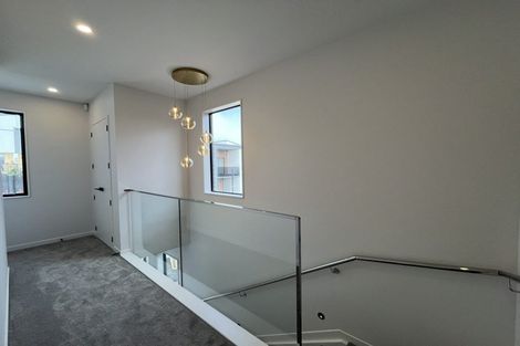 Photo of property in 11 Puihi Crescent, Massey, 0614