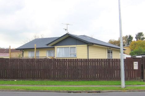 Photo of property in 76 Everglade Drive, Goodwood Heights, Auckland, 2105