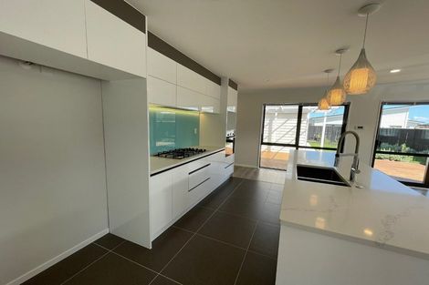 Photo of property in 22 Holcroft Street, Papakura, 2110