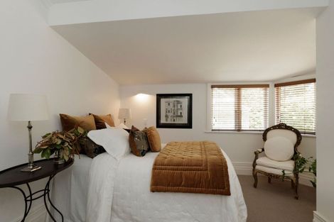 Photo of property in 165 Karori Road, Karori, Wellington, 6012