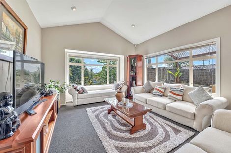 Photo of property in 18 Cinnabar Place, Westgate, Auckland, 0614