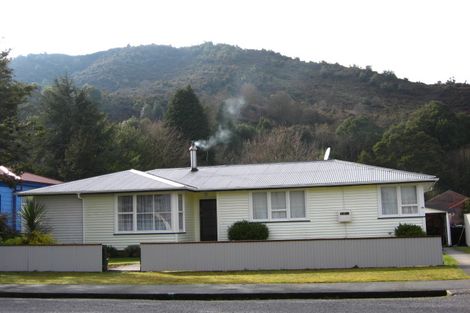 Photo of property in 49 Bridge Street, Reefton, 7830