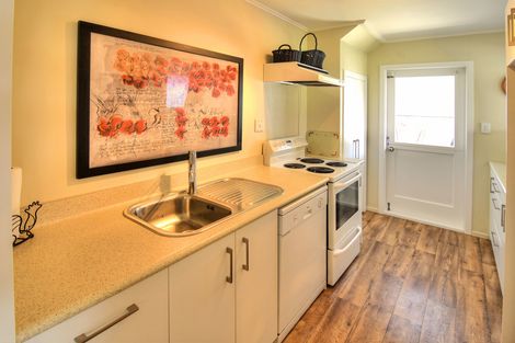 Photo of property in 43 Oak Street, Masterton, 5810