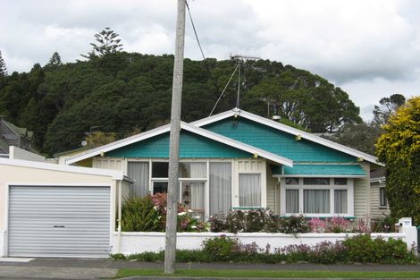 Photo of property in 30 Gilbert Street, New Plymouth, 4310
