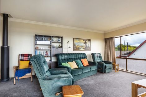 Photo of property in 16 Kempton Place, Richmond Heights, Taupo, 3330