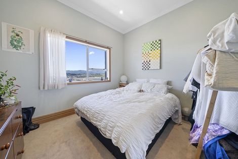 Photo of property in 53 Sutherland Road, Melrose, Wellington, 6023
