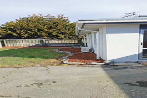 Photo of property in 2/58 Inwoods Road, Parklands, Christchurch, 8083