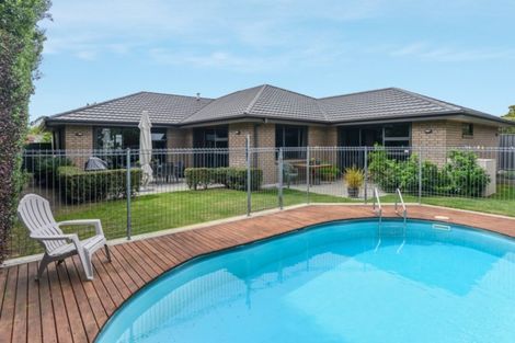 Photo of property in 121 Arataki Road, Havelock North, 4130