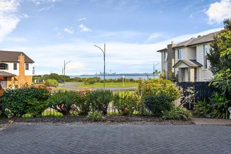 Photo of property in 30 Waikura Drive, Te Atatu Peninsula, Auckland, 0610