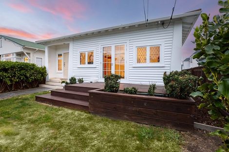 Photo of property in 10 Chelsea Street, Miramar, Wellington, 6022