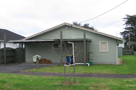 Photo of property in 1/22a Knox Road, Swanson, Auckland, 0612