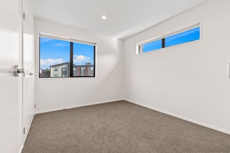 Photo of property in 4/60 Selo Street, Glen Eden, Auckland, 0602