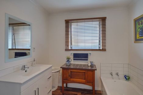 Photo of property in 9 Manahi Place, Woodend, 7610