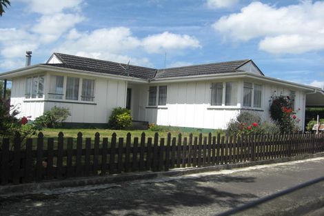 Photo of property in 2 Maire Street, Pahiatua, 4910