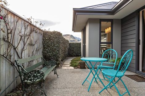 Photo of property in 8 Judge And Jury Drive, Lake Hayes, Queenstown, 9304