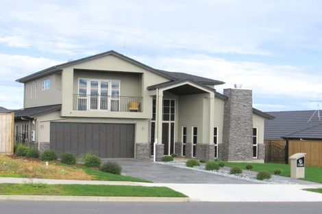 Photo of property in 43 Bronwylian Drive, Flat Bush, Auckland, 2016