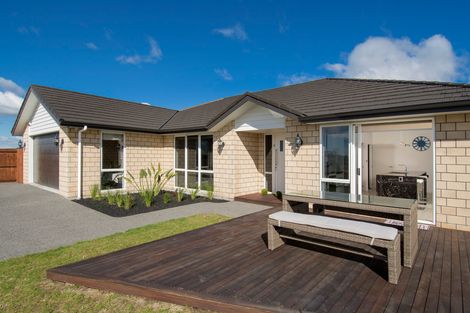 Photo of property in 1 Livingstone Drive, Papamoa Beach, Papamoa, 3118