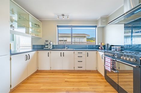 Photo of property in 73 Kairimu Street, Stokes Valley, Lower Hutt, 5019
