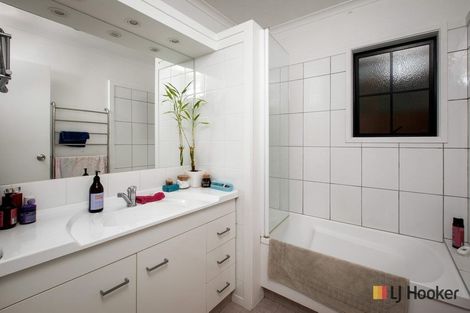 Photo of property in 25 Pohutukawa Drive, Athenree, Katikati, 3177