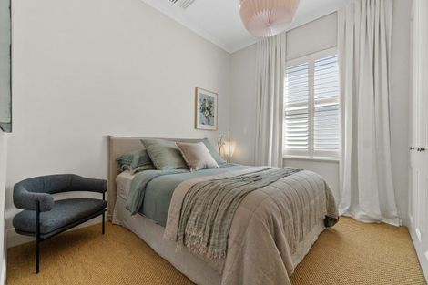 Photo of property in 21 St Aubyn Street, Devonport, Auckland, 0624