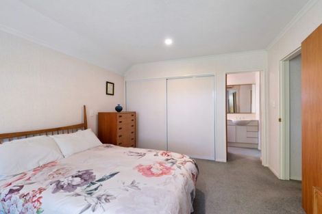 Photo of property in 1 Thoresby Mews, Avonhead, Christchurch, 8042