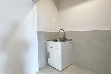 Photo of property in 44e Sylvan Crescent, Te Atatu South, Auckland, 0610