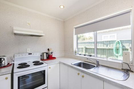Photo of property in 71 Bryant Street, Takaro, Palmerston North, 4412