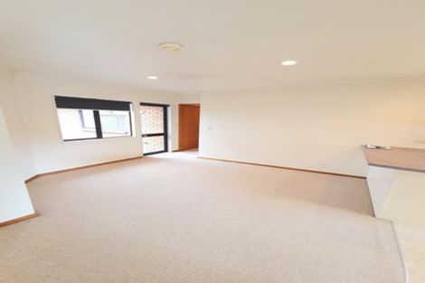 Photo of property in 350e Great South Road, Opaheke, Papakura, 2113