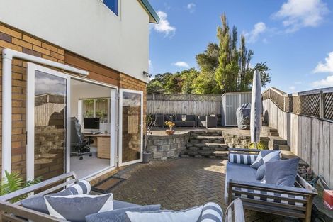 Photo of property in 9a Bundoran Way, Pinehill, Auckland, 0632