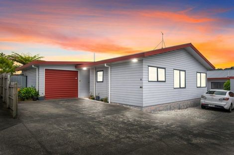Photo of property in 2/24 Station Road, Takanini, 2112