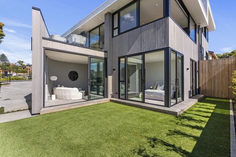 Photo of property in 73 West End Road, Westmere, Auckland, 1022