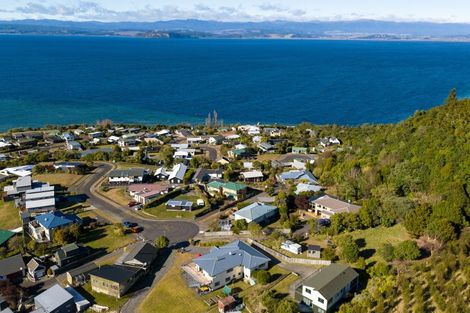 Photo of property in 33 Turangitukua Terrace, Kuratau, Turangi, 3381