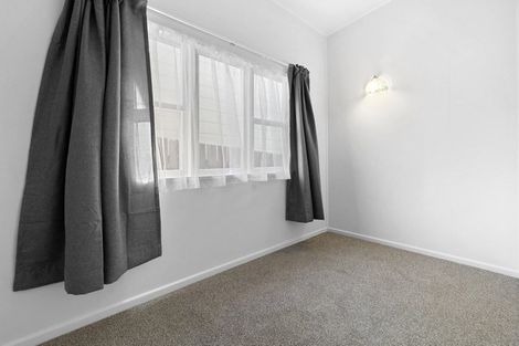 Photo of property in 90 Eden Street, Island Bay, Wellington, 6023