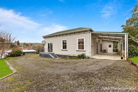 Photo of property in 5a Ongo Road, Hunterville, 4730
