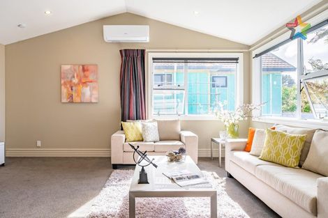 Photo of property in 2/150 Tirohanga Road, Tirohanga, Lower Hutt, 5010