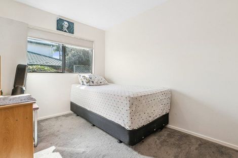 Photo of property in 72l Seabrook Avenue, New Lynn, Auckland, 0600