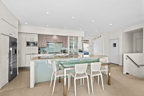 Photo of property in 10 Rangimaarie Crescent, Snells Beach, 0920