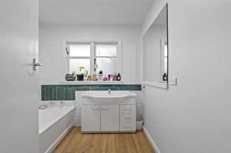 Photo of property in 33 Shelley Street, Rolleston, 7614